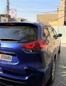 نيسان روج